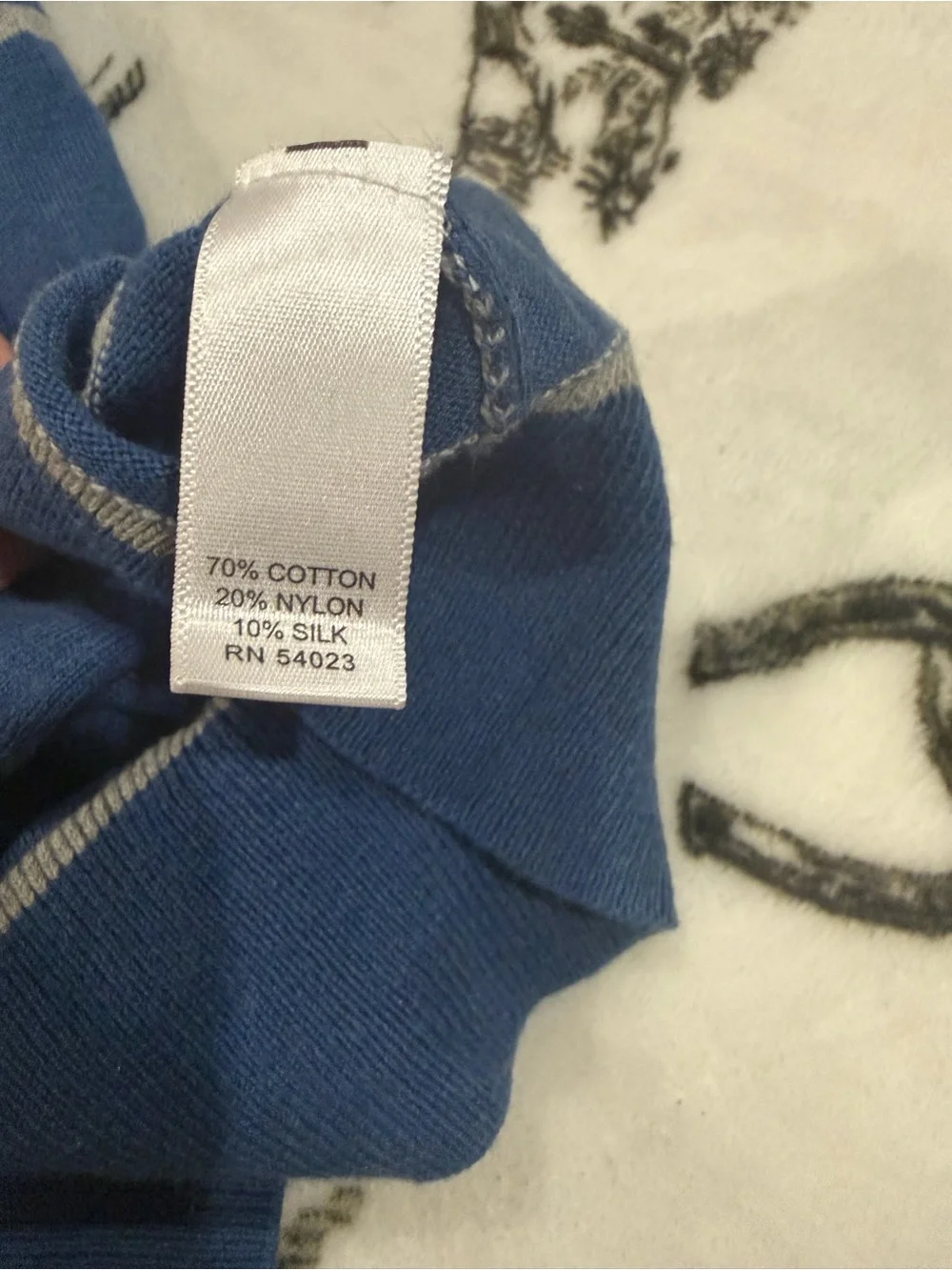 Banana Republic Navy and Medium Blue Striped Crewneck Sweater